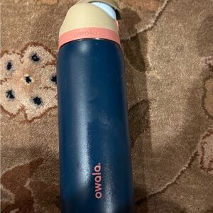 Owala 32oz Blue and Cream Water Bottle unique